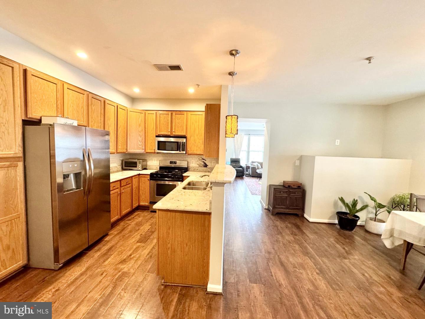 43048 ZANDER TER, ASHBURN, Virginia 20147, 3 Bedrooms Bedrooms, ,2 BathroomsBathrooms,Residential,For sale,43048 ZANDER TER,VALO2098978 MLS # VALO2098978