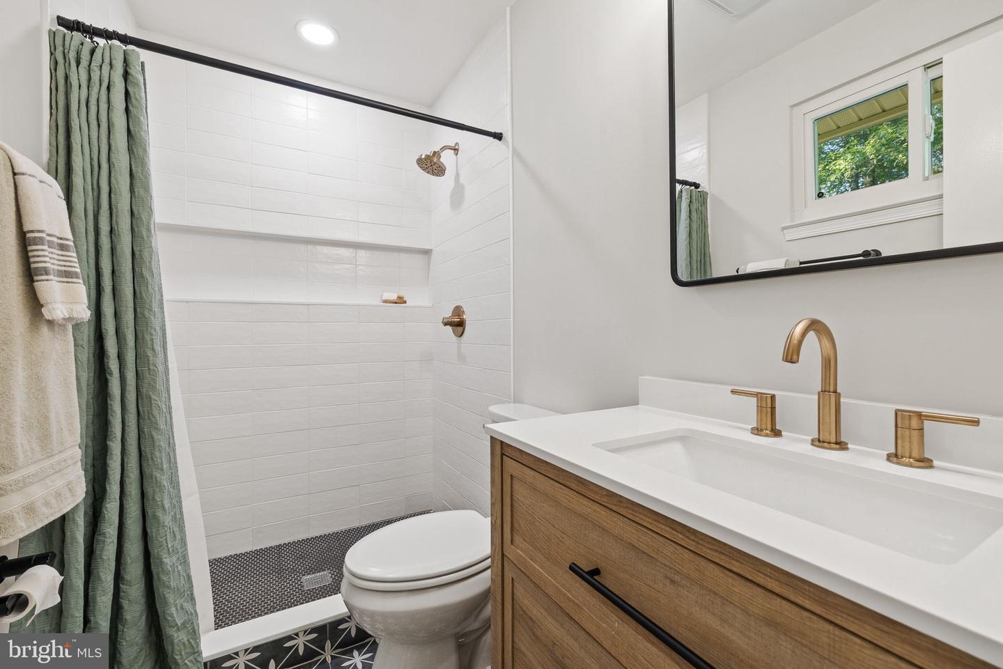 5322 STONINGTON DR, FAIRFAX, Virginia 22032, 4 Bedrooms Bedrooms, ,2 BathroomsBathrooms,Residential,For sale,5322 STONINGTON DR,VAFX2246090 MLS # VAFX2246090