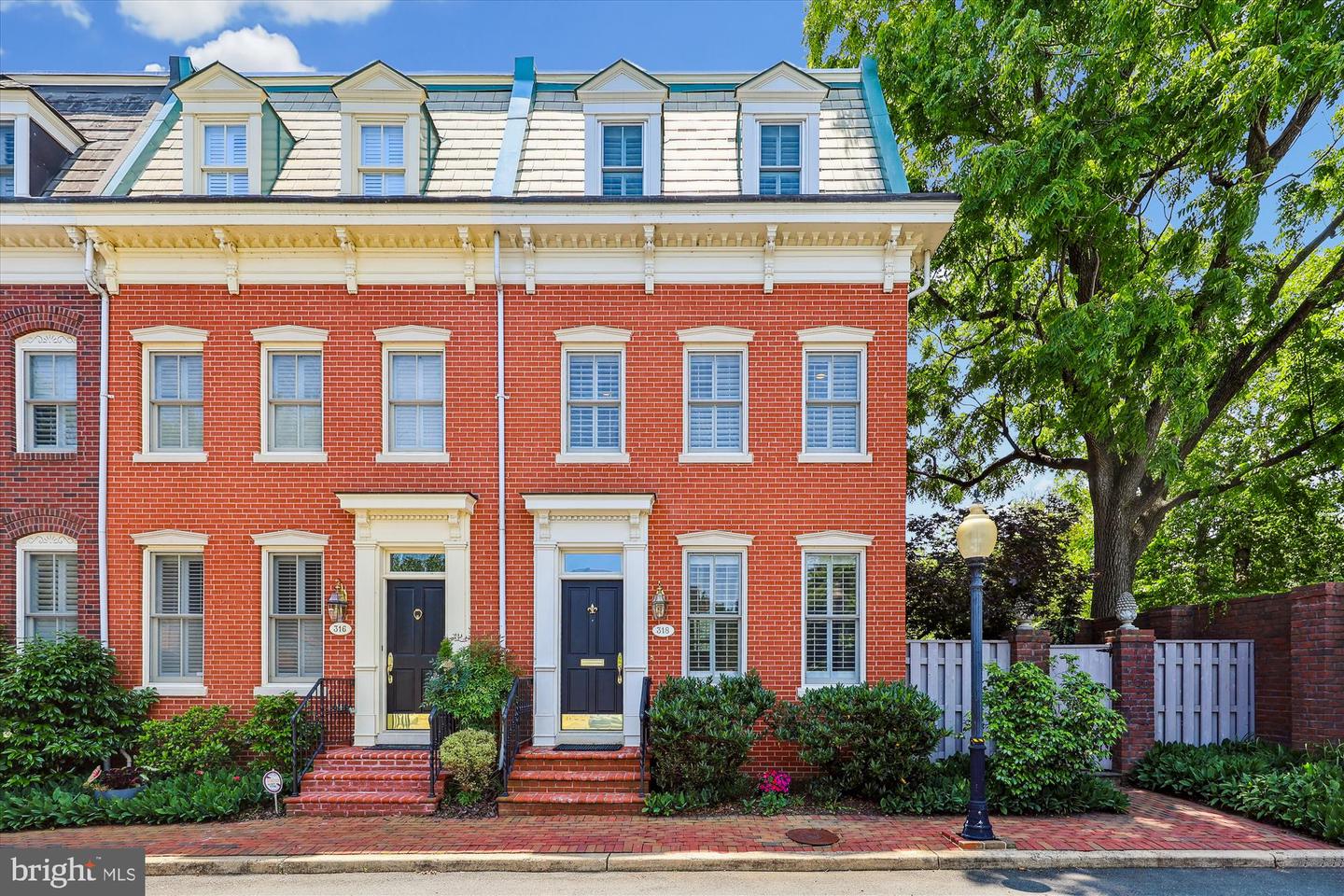 318 N FAIRFAX ST, ALEXANDRIA, Virginia 22314, 3 Bedrooms Bedrooms, ,3 BathroomsBathrooms,Residential,For sale,318 N FAIRFAX ST,VAAX2046236 MLS # VAAX2046236