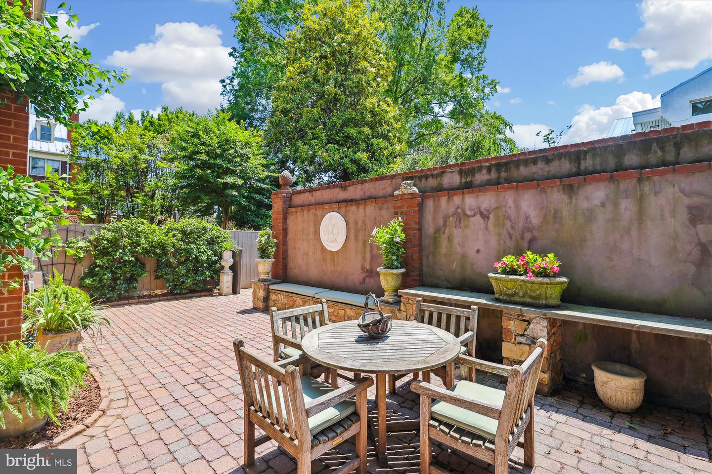 318 N FAIRFAX ST, ALEXANDRIA, Virginia 22314, 3 Bedrooms Bedrooms, ,3 BathroomsBathrooms,Residential,For sale,318 N FAIRFAX ST,VAAX2046236 MLS # VAAX2046236