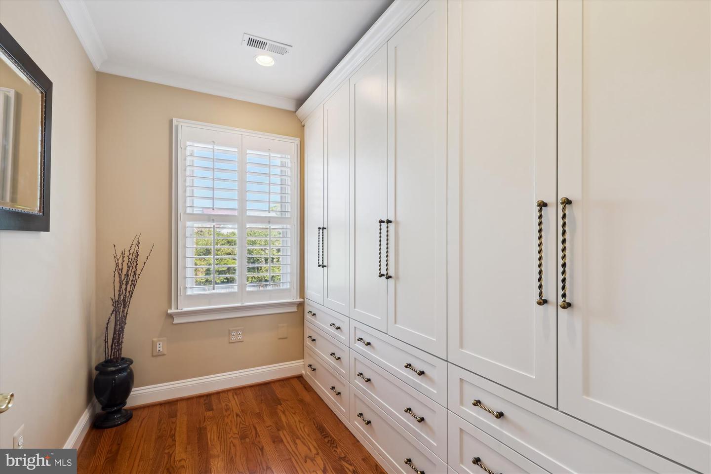 318 N FAIRFAX ST, ALEXANDRIA, Virginia 22314, 3 Bedrooms Bedrooms, ,3 BathroomsBathrooms,Residential,For sale,318 N FAIRFAX ST,VAAX2046236 MLS # VAAX2046236