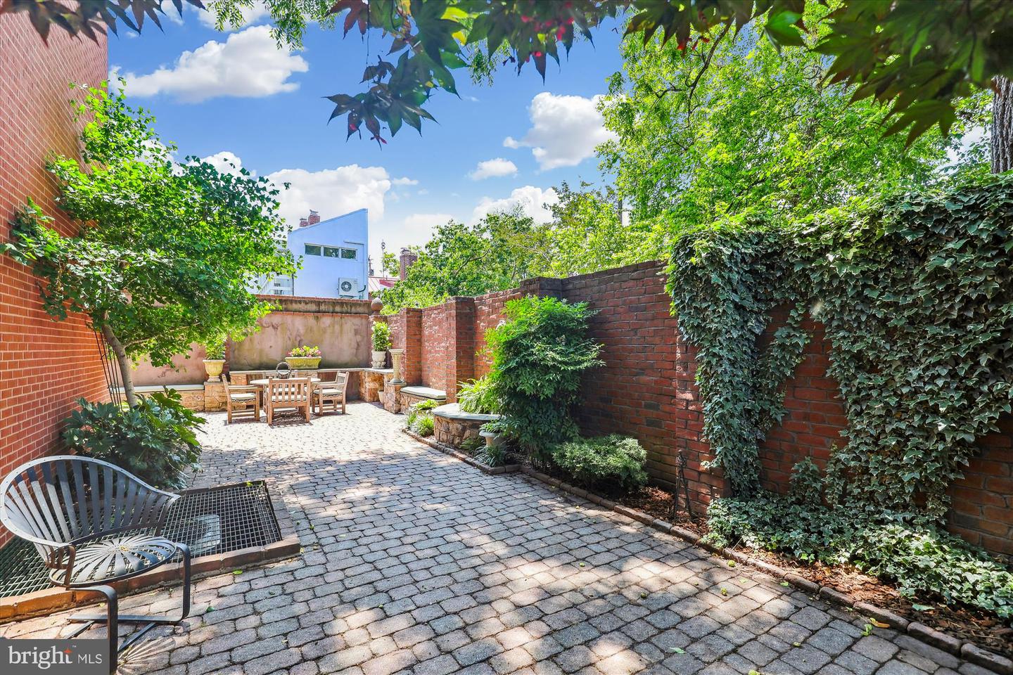 318 N FAIRFAX ST, ALEXANDRIA, Virginia 22314, 3 Bedrooms Bedrooms, ,3 BathroomsBathrooms,Residential,For sale,318 N FAIRFAX ST,VAAX2046236 MLS # VAAX2046236