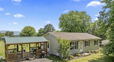 166 ELIZABETH LN, EDINBURG, Virginia 22824, 3 Bedrooms Bedrooms, ,1 BathroomBathrooms,Residential,For sale,166 ELIZABETH LN,VASH2011662 MLS # VASH2011662