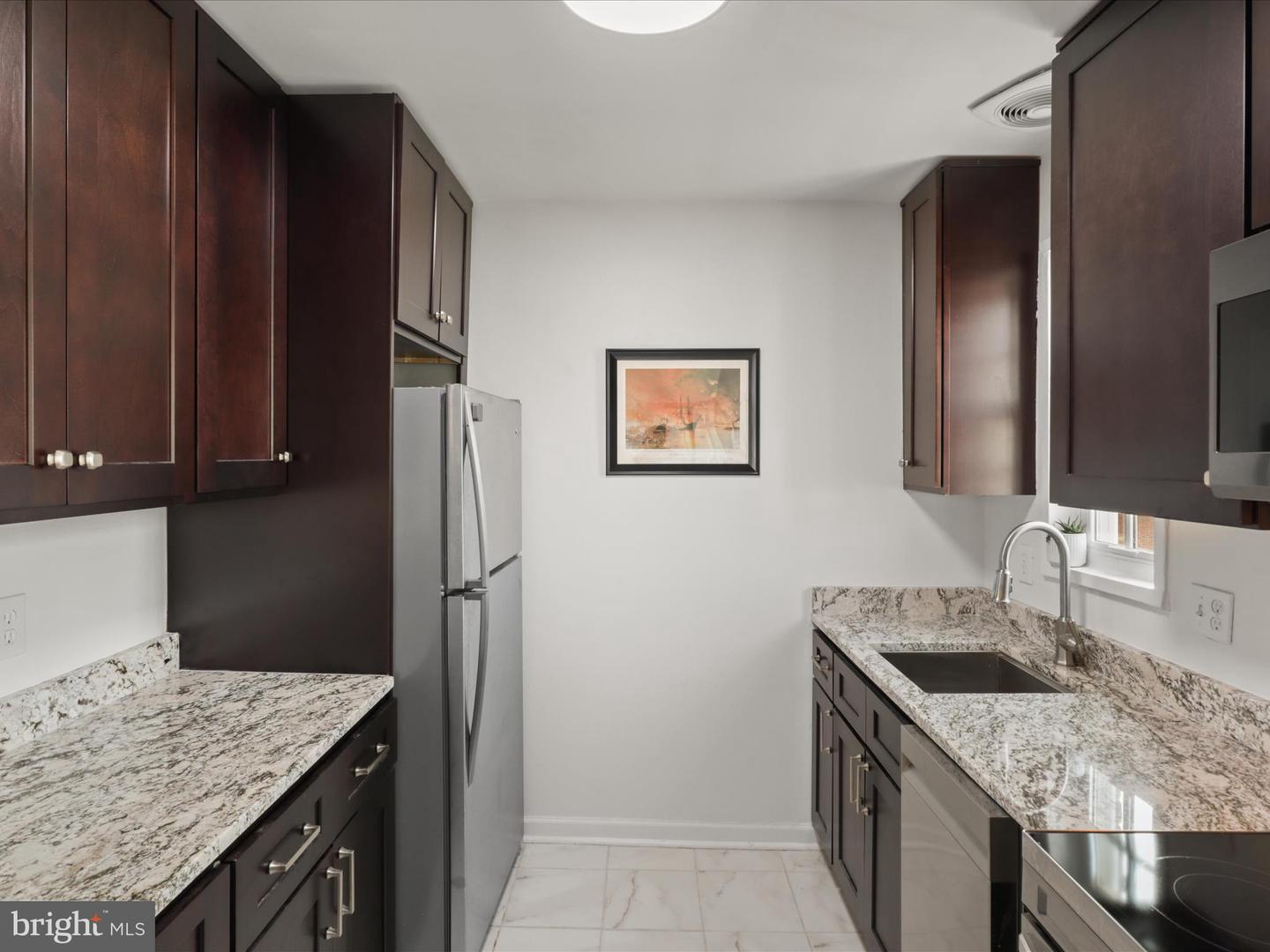 1704 W ABINGDON DR #302, ALEXANDRIA, Virginia 22314, 1 Bedroom Bedrooms, ,1 BathroomBathrooms,Residential,For sale,1704 W ABINGDON DR #302,VAAX2046238 MLS # VAAX2046238