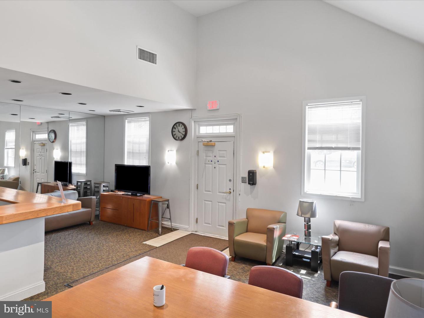 1704 W ABINGDON DR #302, ALEXANDRIA, Virginia 22314, 1 Bedroom Bedrooms, ,1 BathroomBathrooms,Residential,For sale,1704 W ABINGDON DR #302,VAAX2046238 MLS # VAAX2046238