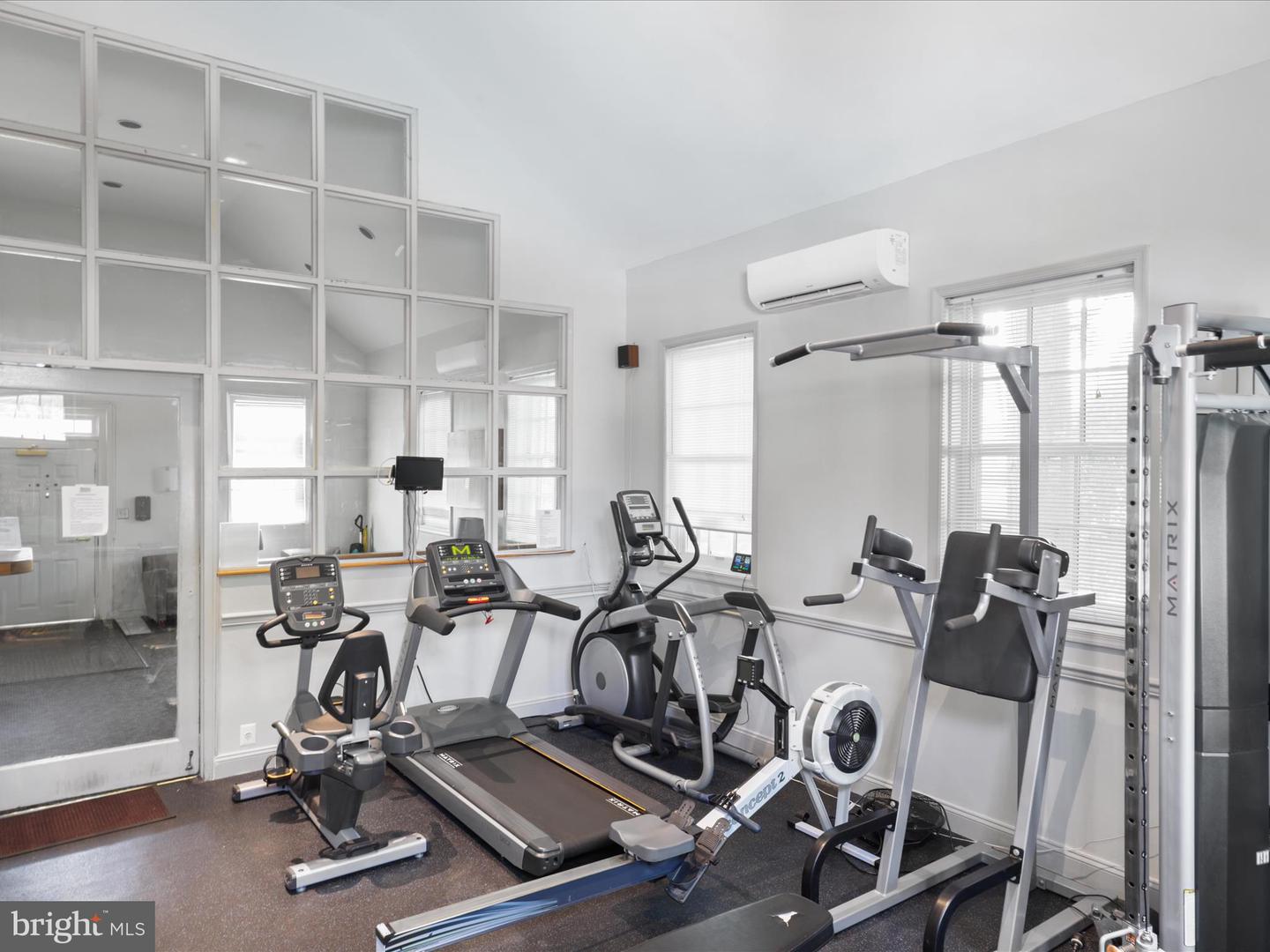 1704 W ABINGDON DR #302, ALEXANDRIA, Virginia 22314, 1 Bedroom Bedrooms, ,1 BathroomBathrooms,Residential,For sale,1704 W ABINGDON DR #302,VAAX2046238 MLS # VAAX2046238
