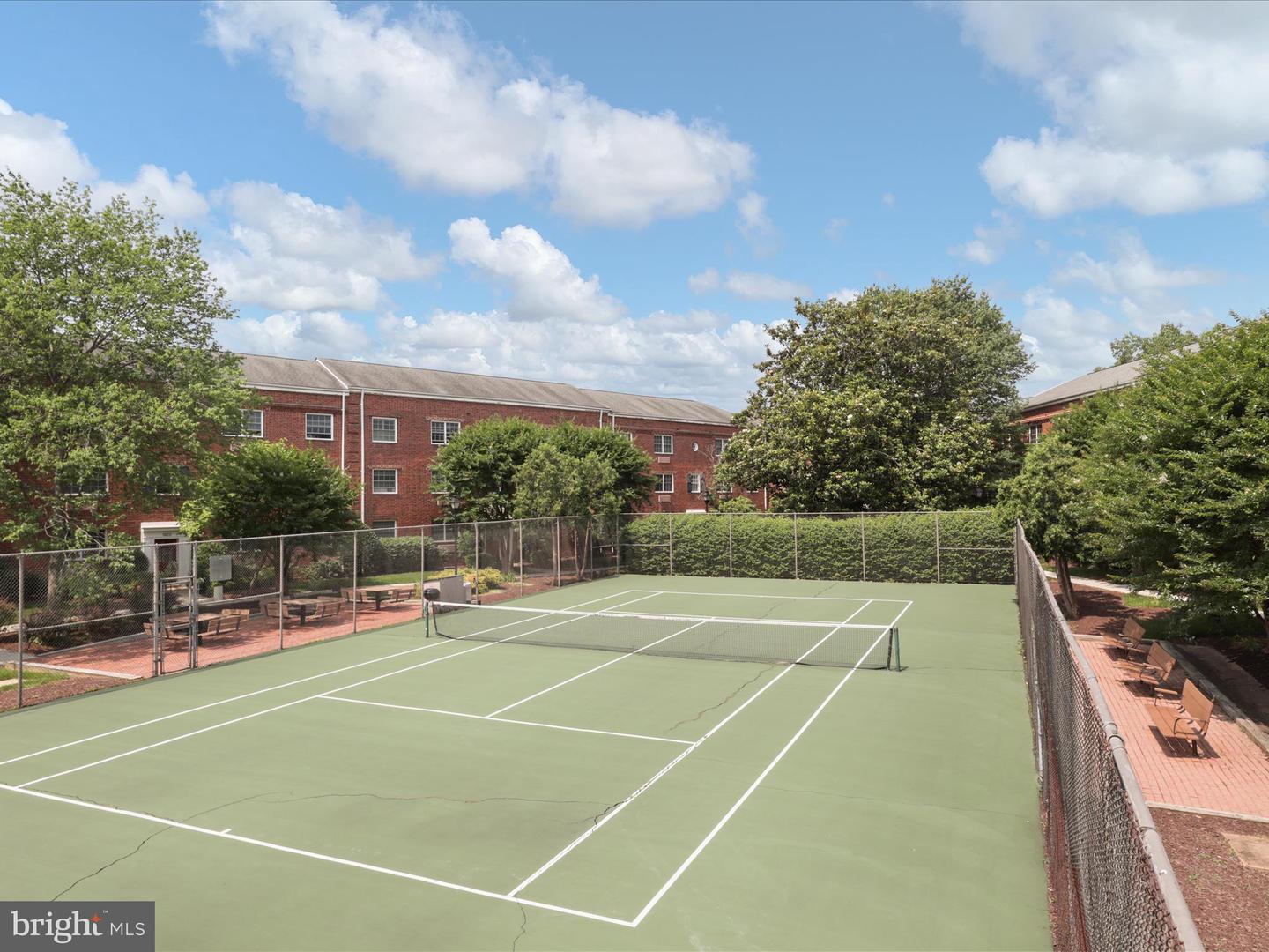 1704 W ABINGDON DR #302, ALEXANDRIA, Virginia 22314, 1 Bedroom Bedrooms, ,1 BathroomBathrooms,Residential,For sale,1704 W ABINGDON DR #302,VAAX2046238 MLS # VAAX2046238