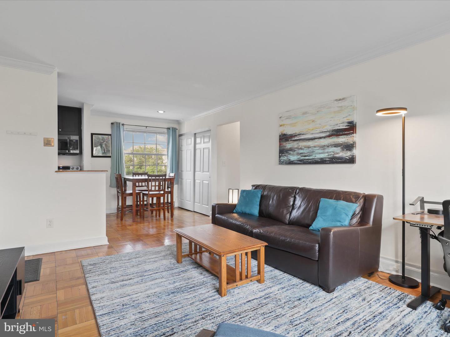 1704 W ABINGDON DR #302, ALEXANDRIA, Virginia 22314, 1 Bedroom Bedrooms, ,1 BathroomBathrooms,Residential,For sale,1704 W ABINGDON DR #302,VAAX2046238 MLS # VAAX2046238