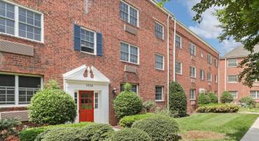 1704 W ABINGDON DR #302, ALEXANDRIA, Virginia 22314, 1 Bedroom Bedrooms, ,1 BathroomBathrooms,Residential,For sale,1704 W ABINGDON DR #302,VAAX2046238 MLS # VAAX2046238