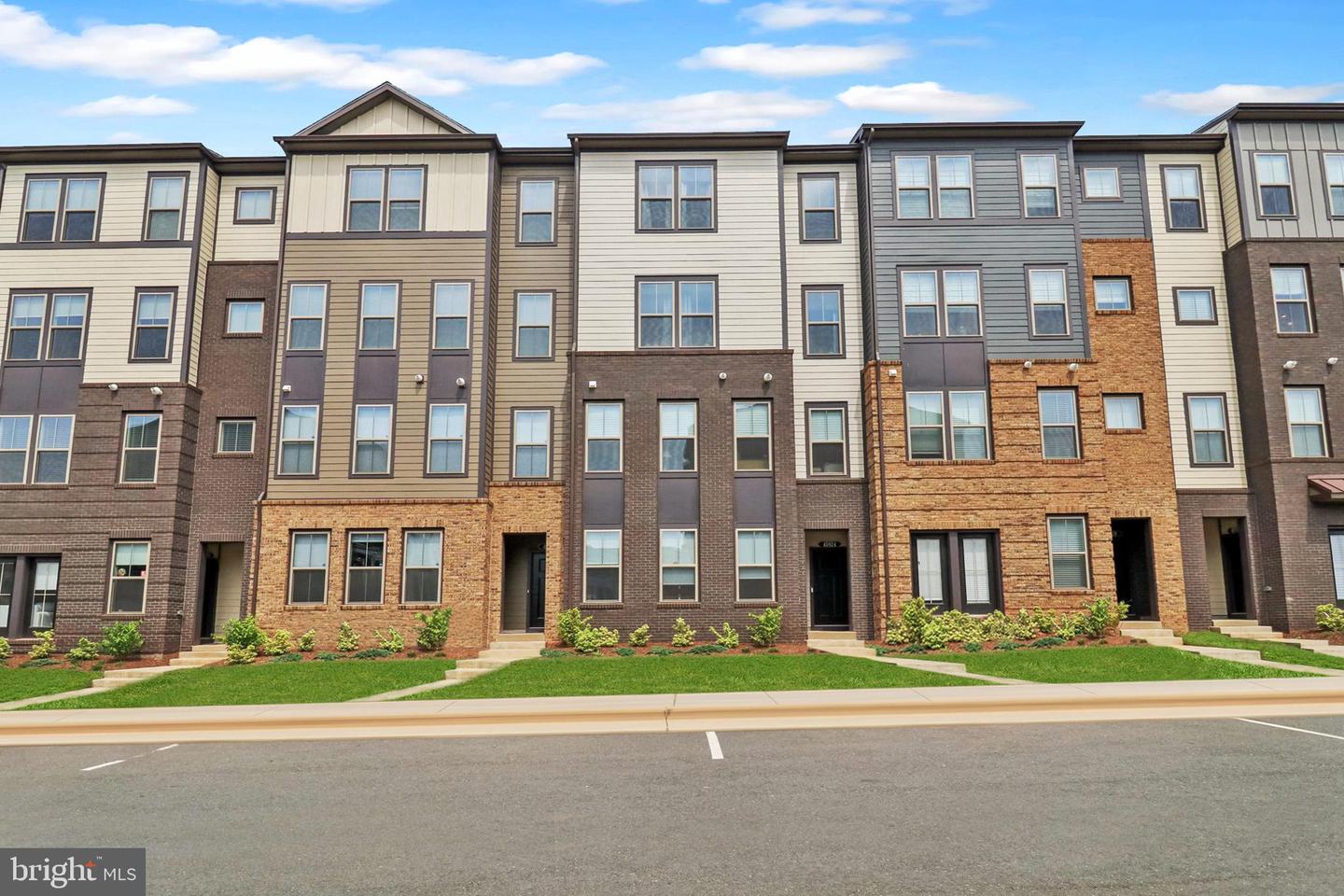 45922 SWALLOW TER, STERLING, Virginia 20165, 3 Bedrooms Bedrooms, ,2 BathroomsBathrooms,Residential,For sale,45922 SWALLOW TER,VALO2098992 MLS # VALO2098992