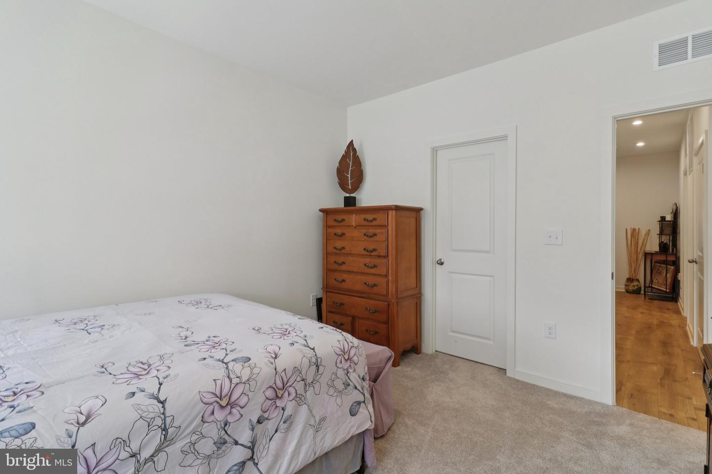45922 SWALLOW TER, STERLING, Virginia 20165, 3 Bedrooms Bedrooms, ,2 BathroomsBathrooms,Residential,For sale,45922 SWALLOW TER,VALO2098992 MLS # VALO2098992
