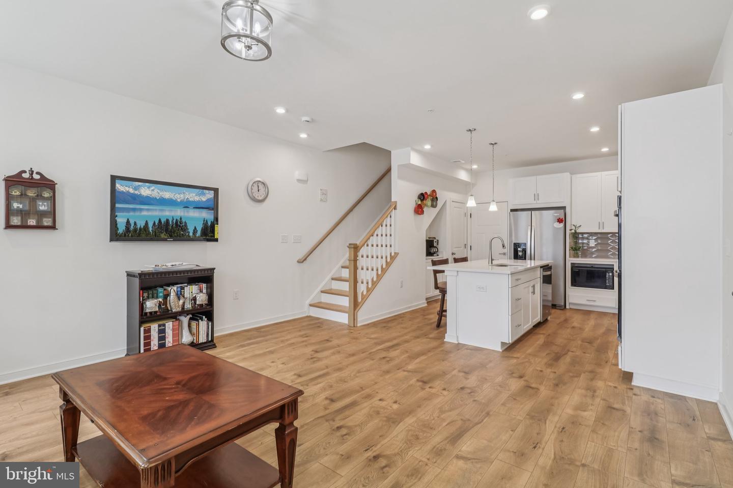 45922 SWALLOW TER, STERLING, Virginia 20165, 3 Bedrooms Bedrooms, ,2 BathroomsBathrooms,Residential,For sale,45922 SWALLOW TER,VALO2098992 MLS # VALO2098992