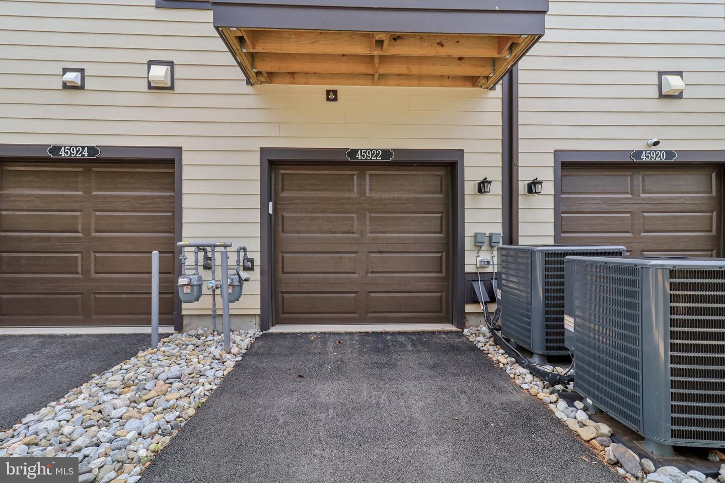 45922 SWALLOW TER, STERLING, Virginia 20165, 3 Bedrooms Bedrooms, ,2 BathroomsBathrooms,Residential,For sale,45922 SWALLOW TER,VALO2098992 MLS # VALO2098992