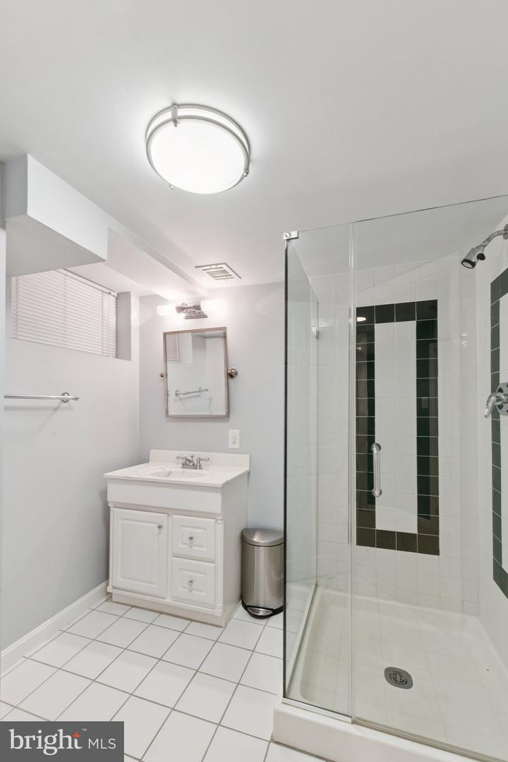 2907 SUMMERFIELD RD, FALLS CHURCH, Virginia 22042, 4 Bedrooms Bedrooms, ,3 BathroomsBathrooms,Residential,For sale,2907 SUMMERFIELD RD,VAFX2246122 MLS # VAFX2246122