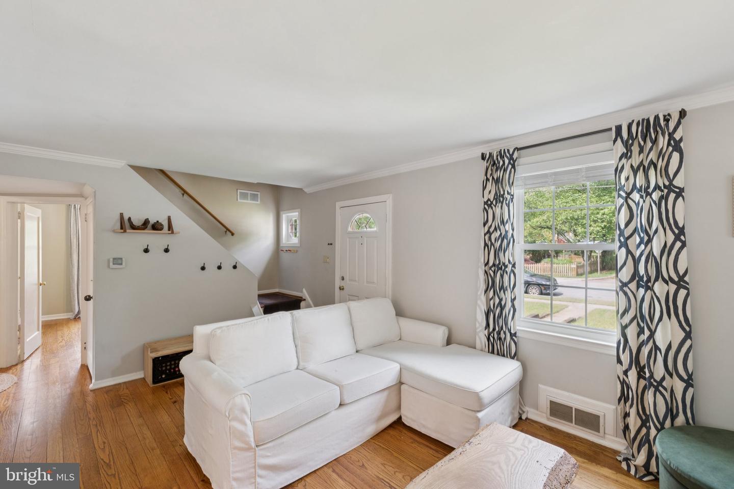 2907 SUMMERFIELD RD, FALLS CHURCH, Virginia 22042, 4 Bedrooms Bedrooms, ,3 BathroomsBathrooms,Residential,For sale,2907 SUMMERFIELD RD,VAFX2246122 MLS # VAFX2246122