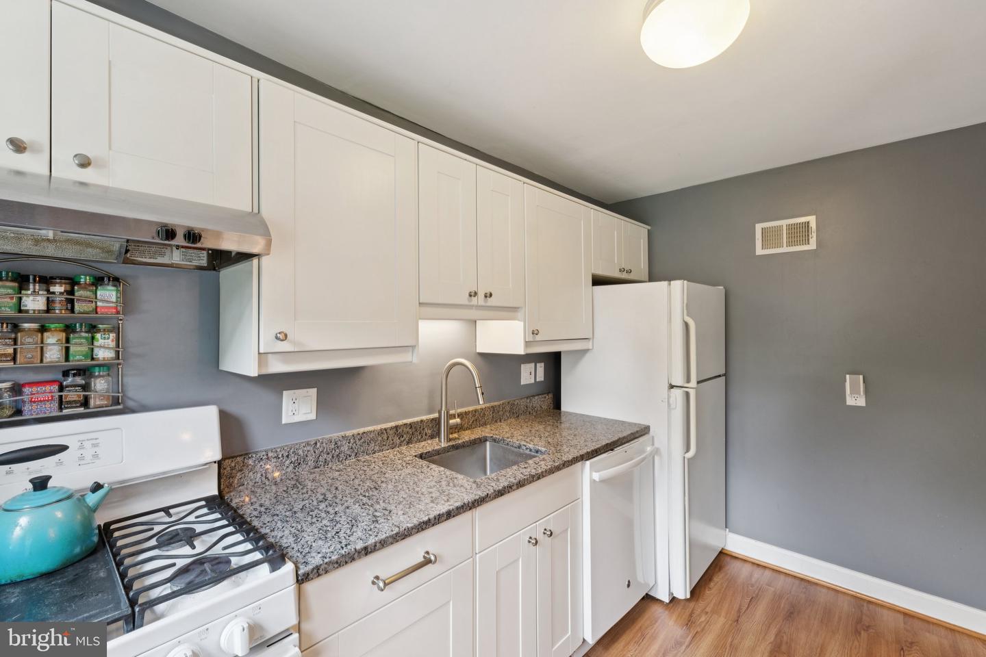2907 SUMMERFIELD RD, FALLS CHURCH, Virginia 22042, 4 Bedrooms Bedrooms, ,3 BathroomsBathrooms,Residential,For sale,2907 SUMMERFIELD RD,VAFX2246122 MLS # VAFX2246122