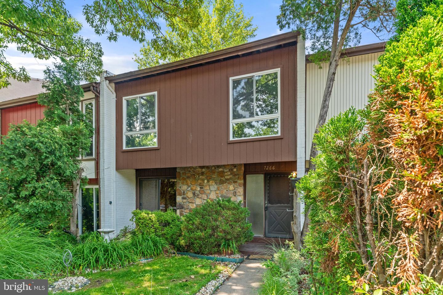 7266 HILLARY ST, ALEXANDRIA, Virginia 22315, 4 Bedrooms Bedrooms, ,2 BathroomsBathrooms,Residential,For sale,7266 HILLARY ST,VAFX2246128 MLS # VAFX2246128