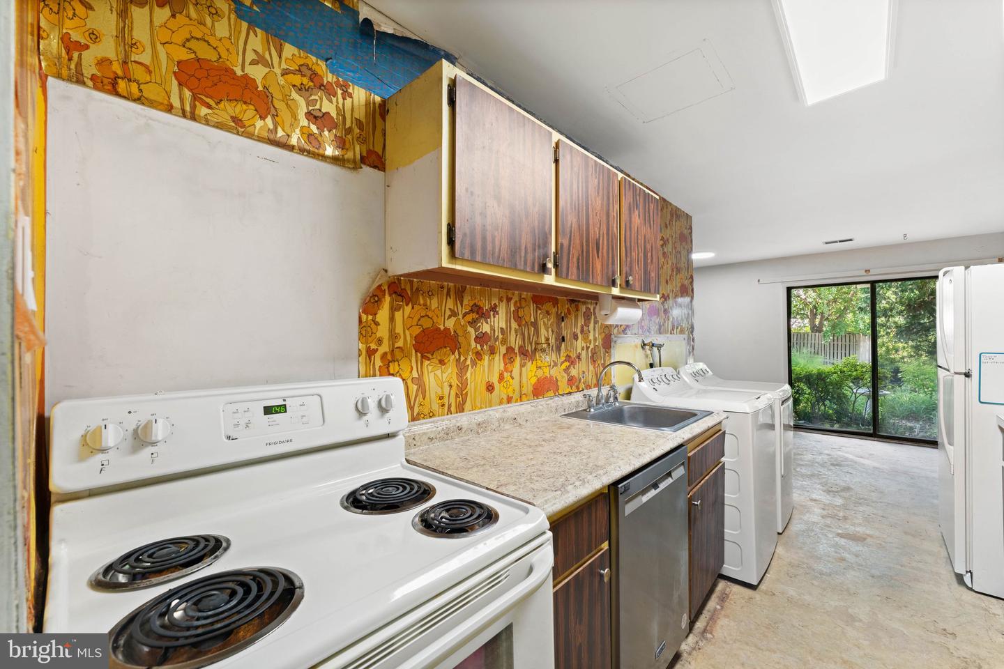7266 HILLARY ST, ALEXANDRIA, Virginia 22315, 4 Bedrooms Bedrooms, ,2 BathroomsBathrooms,Residential,For sale,7266 HILLARY ST,VAFX2246128 MLS # VAFX2246128
