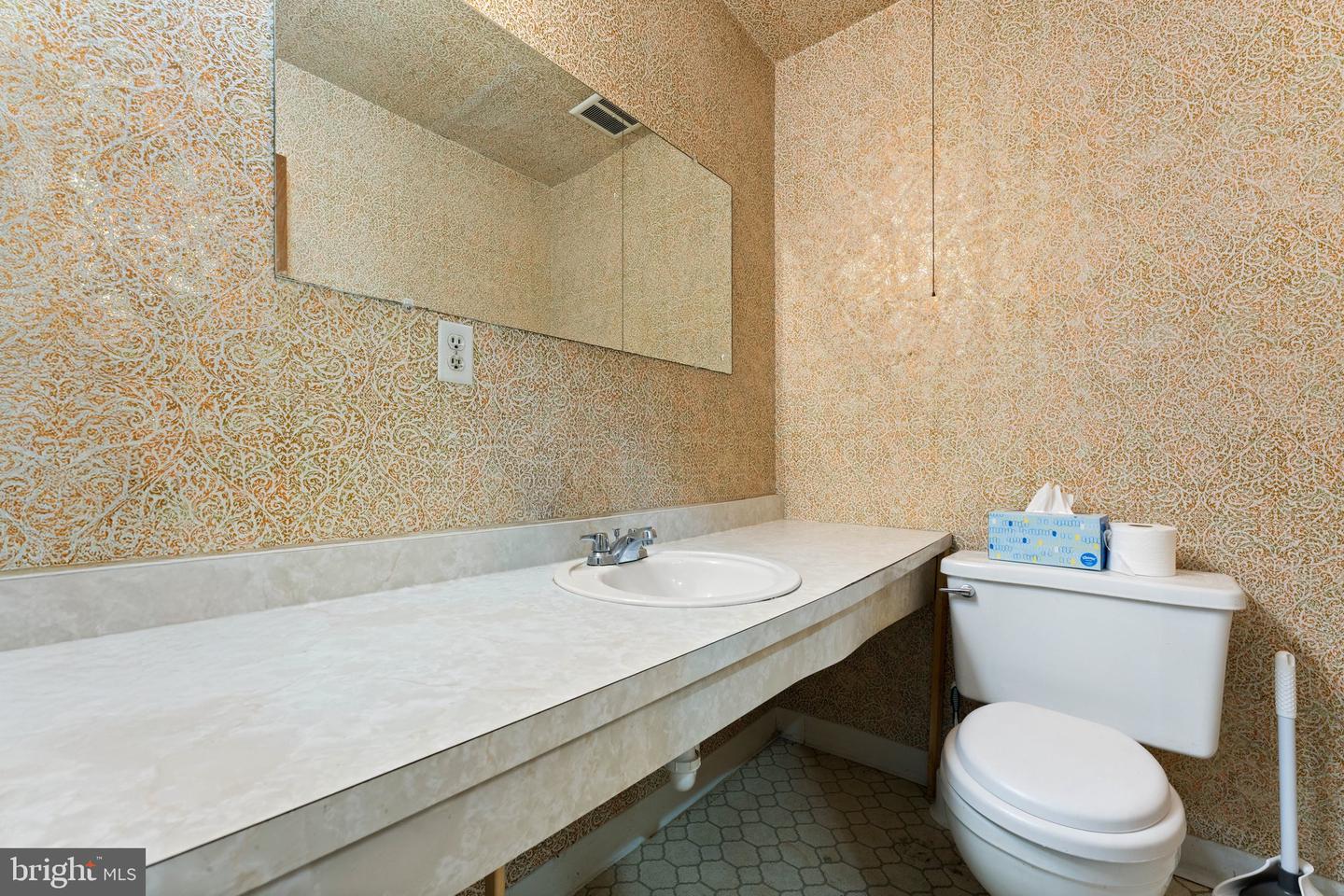 7266 HILLARY ST, ALEXANDRIA, Virginia 22315, 4 Bedrooms Bedrooms, ,2 BathroomsBathrooms,Residential,For sale,7266 HILLARY ST,VAFX2246128 MLS # VAFX2246128