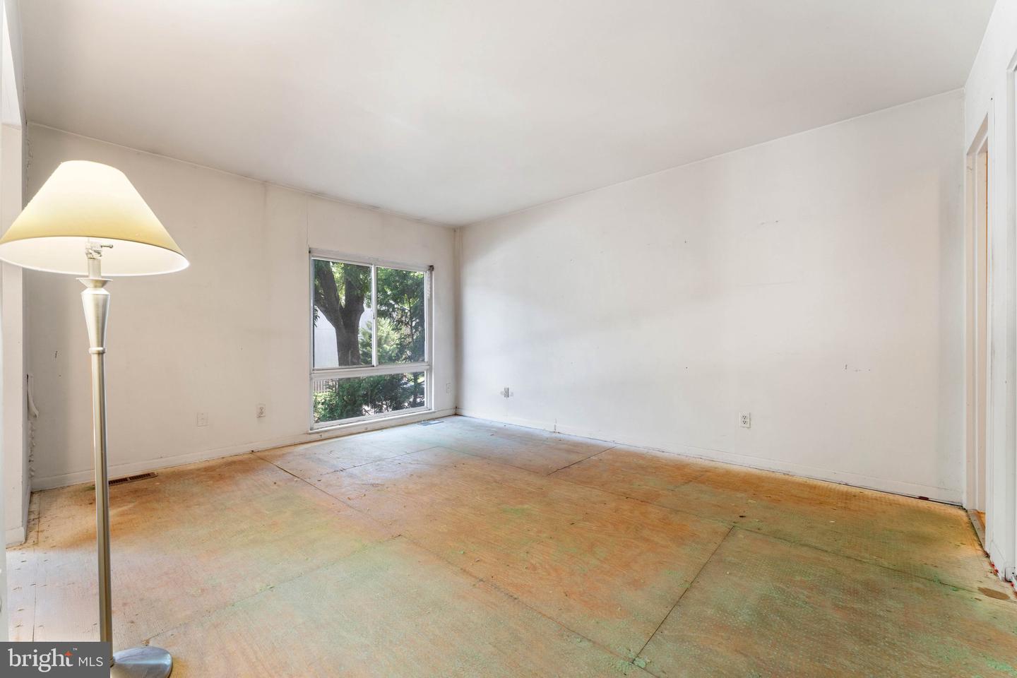 7266 HILLARY ST, ALEXANDRIA, Virginia 22315, 4 Bedrooms Bedrooms, ,2 BathroomsBathrooms,Residential,For sale,7266 HILLARY ST,VAFX2246128 MLS # VAFX2246128