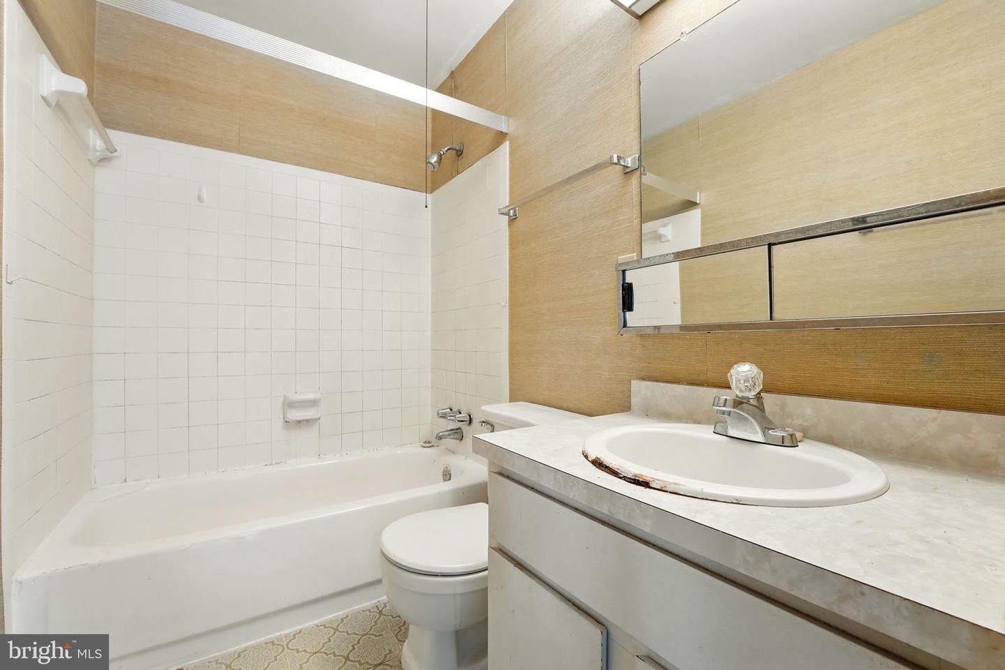 7266 HILLARY ST, ALEXANDRIA, Virginia 22315, 4 Bedrooms Bedrooms, ,2 BathroomsBathrooms,Residential,For sale,7266 HILLARY ST,VAFX2246128 MLS # VAFX2246128
