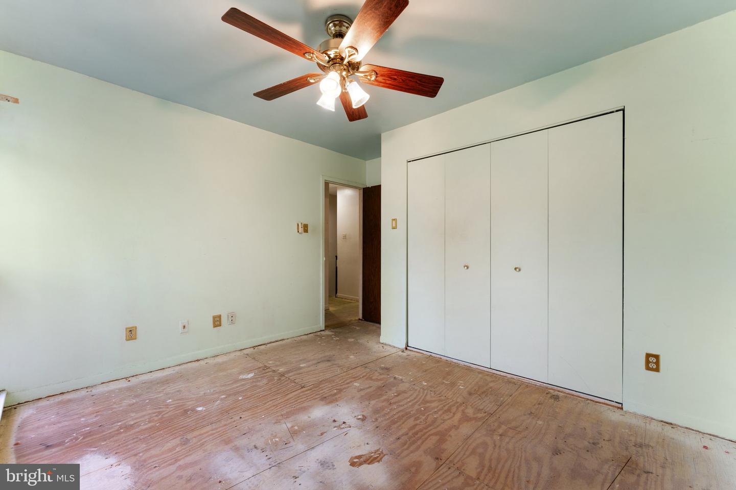 7266 HILLARY ST, ALEXANDRIA, Virginia 22315, 4 Bedrooms Bedrooms, ,2 BathroomsBathrooms,Residential,For sale,7266 HILLARY ST,VAFX2246128 MLS # VAFX2246128