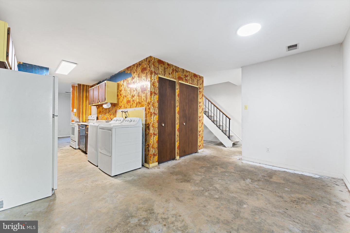 7266 HILLARY ST, ALEXANDRIA, Virginia 22315, 4 Bedrooms Bedrooms, ,2 BathroomsBathrooms,Residential,For sale,7266 HILLARY ST,VAFX2246128 MLS # VAFX2246128
