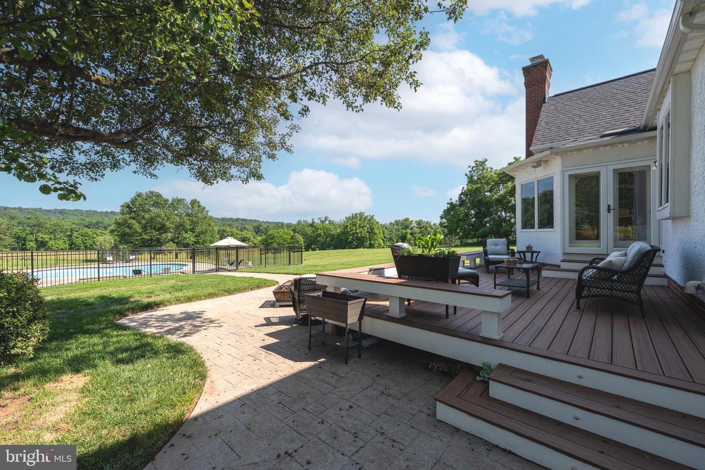15220 HIGHVIEW CT, WATERFORD, Virginia 20197, 4 Bedrooms Bedrooms, 25 Rooms Rooms,4 BathroomsBathrooms,Residential,For sale,15220 HIGHVIEW CT,VALO2099022 MLS # VALO2099022