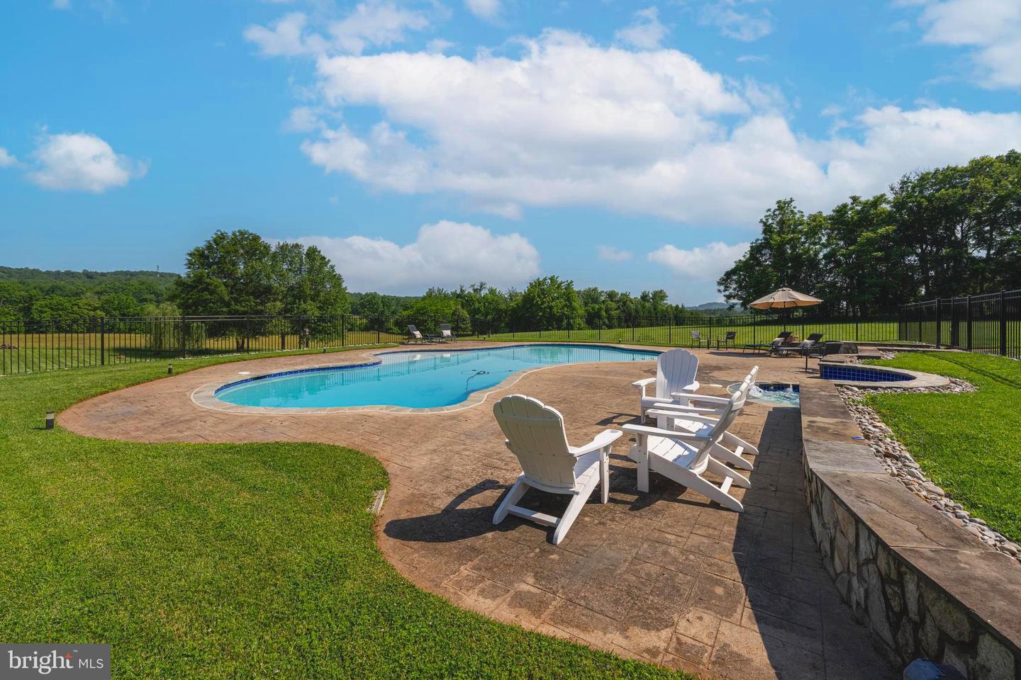15220 HIGHVIEW CT, WATERFORD, Virginia 20197, 4 Bedrooms Bedrooms, 25 Rooms Rooms,4 BathroomsBathrooms,Residential,For sale,15220 HIGHVIEW CT,VALO2099022 MLS # VALO2099022