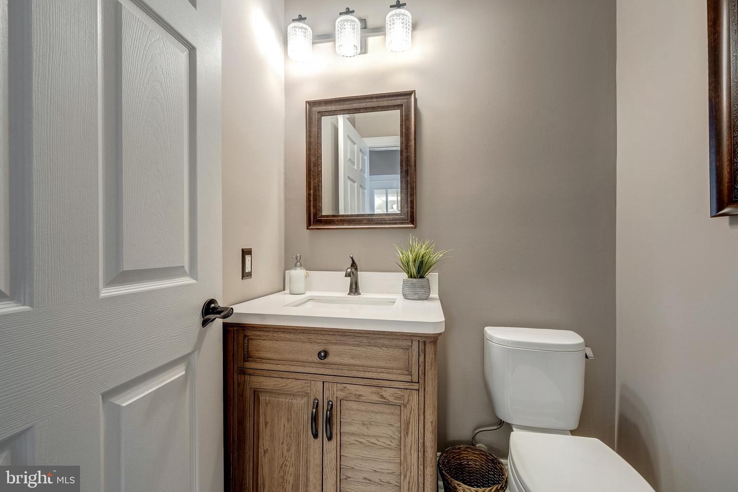 15220 HIGHVIEW CT, WATERFORD, Virginia 20197, 4 Bedrooms Bedrooms, 25 Rooms Rooms,4 BathroomsBathrooms,Residential,For sale,15220 HIGHVIEW CT,VALO2099022 MLS # VALO2099022