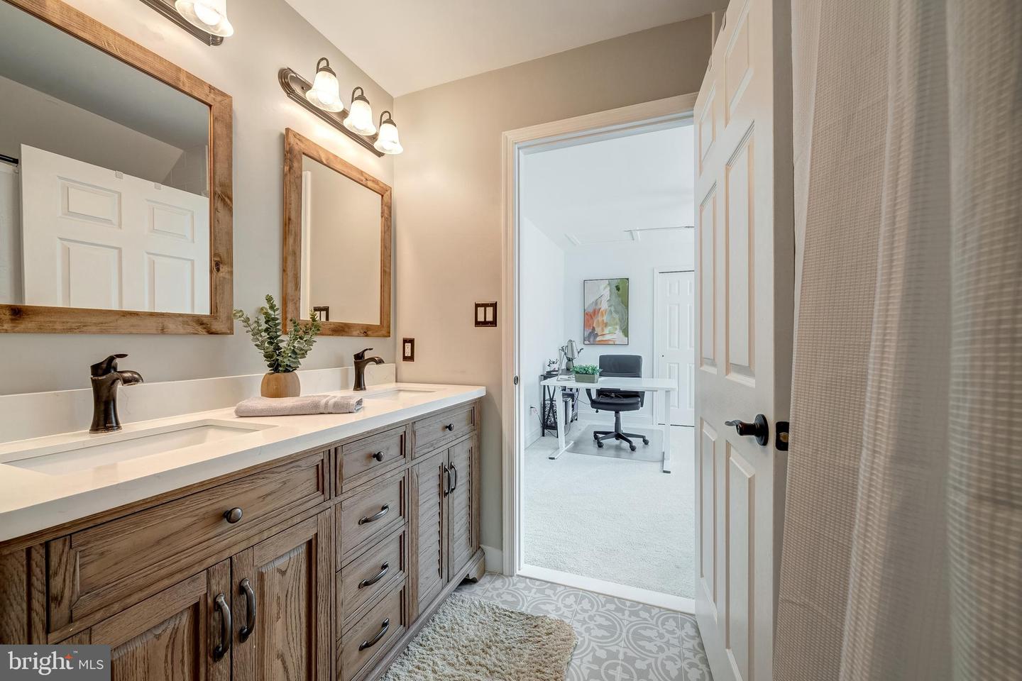 15220 HIGHVIEW CT, WATERFORD, Virginia 20197, 4 Bedrooms Bedrooms, 25 Rooms Rooms,4 BathroomsBathrooms,Residential,For sale,15220 HIGHVIEW CT,VALO2099022 MLS # VALO2099022