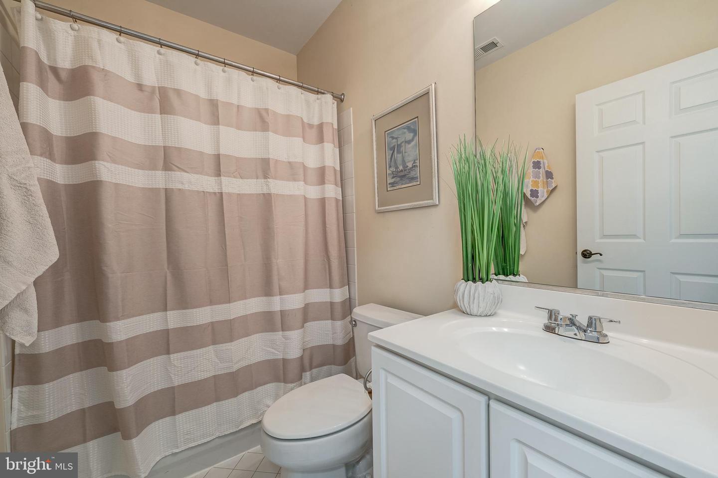 15220 HIGHVIEW CT, WATERFORD, Virginia 20197, 4 Bedrooms Bedrooms, 25 Rooms Rooms,4 BathroomsBathrooms,Residential,For sale,15220 HIGHVIEW CT,VALO2099022 MLS # VALO2099022