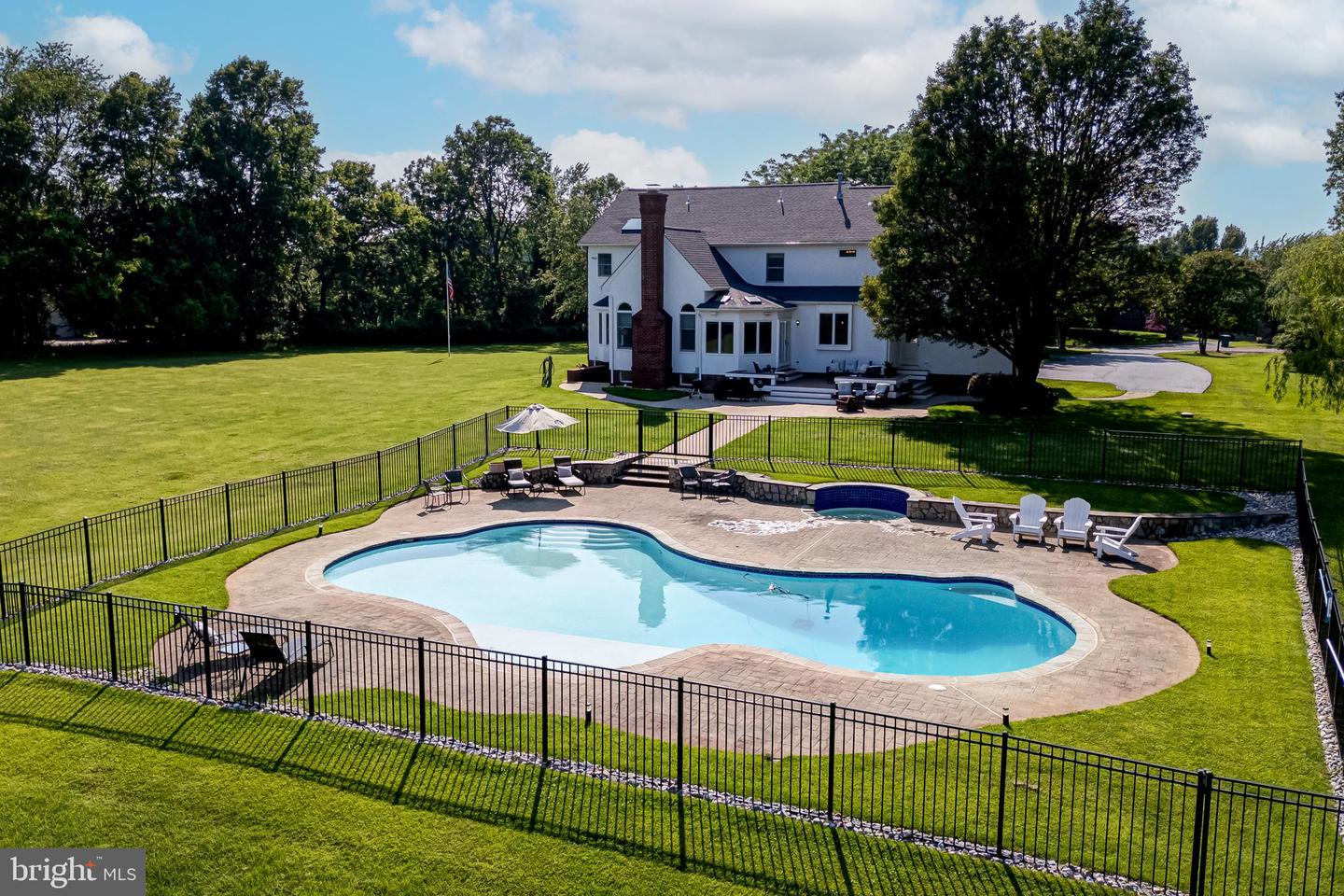 15220 HIGHVIEW CT, WATERFORD, Virginia 20197, 4 Bedrooms Bedrooms, 25 Rooms Rooms,4 BathroomsBathrooms,Residential,For sale,15220 HIGHVIEW CT,VALO2099022 MLS # VALO2099022