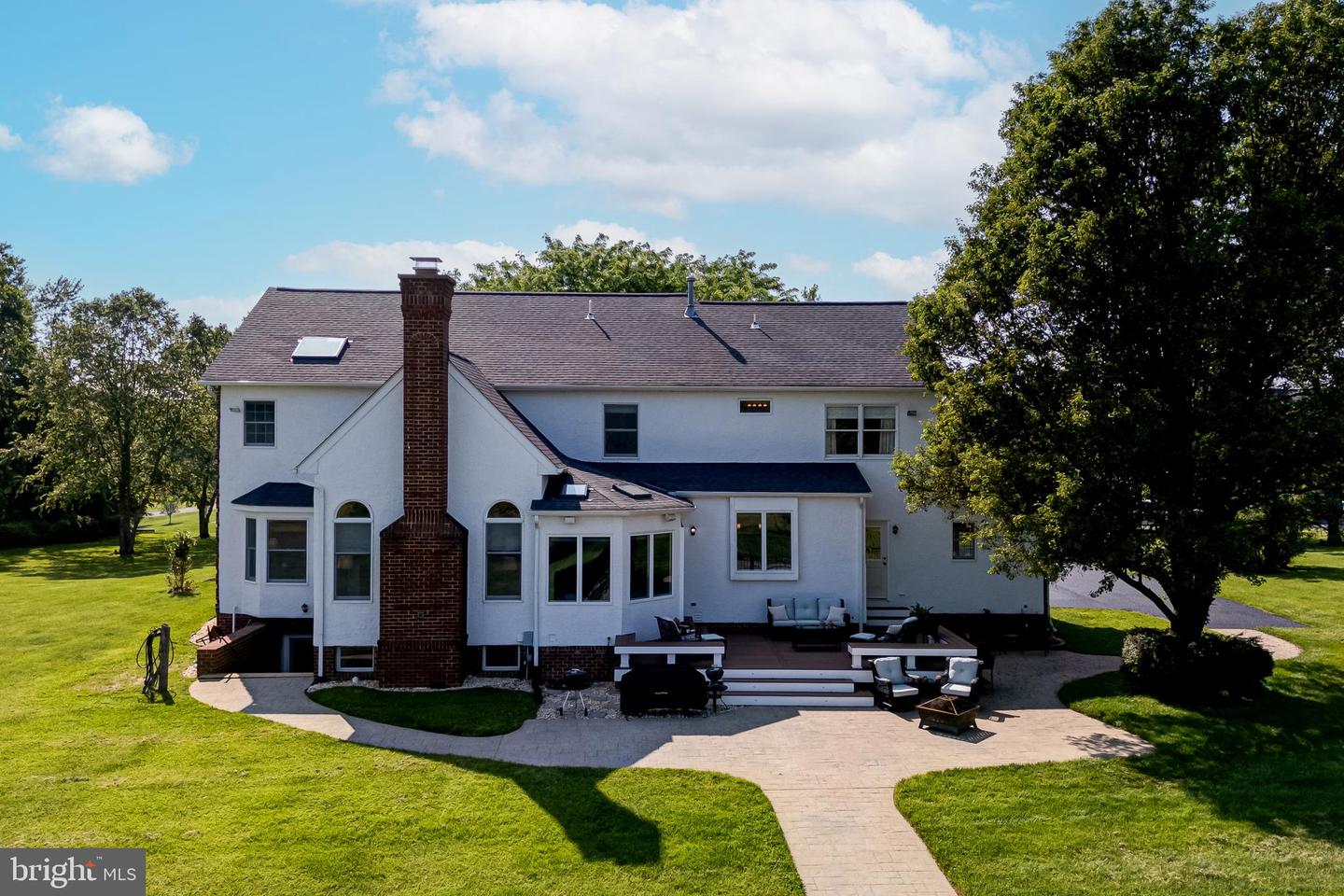 15220 HIGHVIEW CT, WATERFORD, Virginia 20197, 4 Bedrooms Bedrooms, 25 Rooms Rooms,4 BathroomsBathrooms,Residential,For sale,15220 HIGHVIEW CT,VALO2099022 MLS # VALO2099022