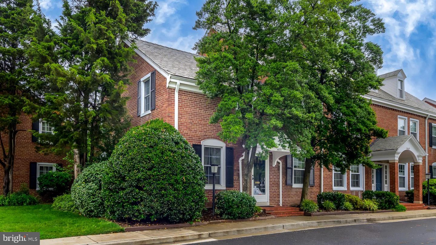 4421 36TH ST S, ARLINGTON, Virginia 22206, 2 Bedrooms Bedrooms, ,2 BathroomsBathrooms,Residential,For sale,4421 36TH ST S,VAAR2058890 MLS # VAAR2058890