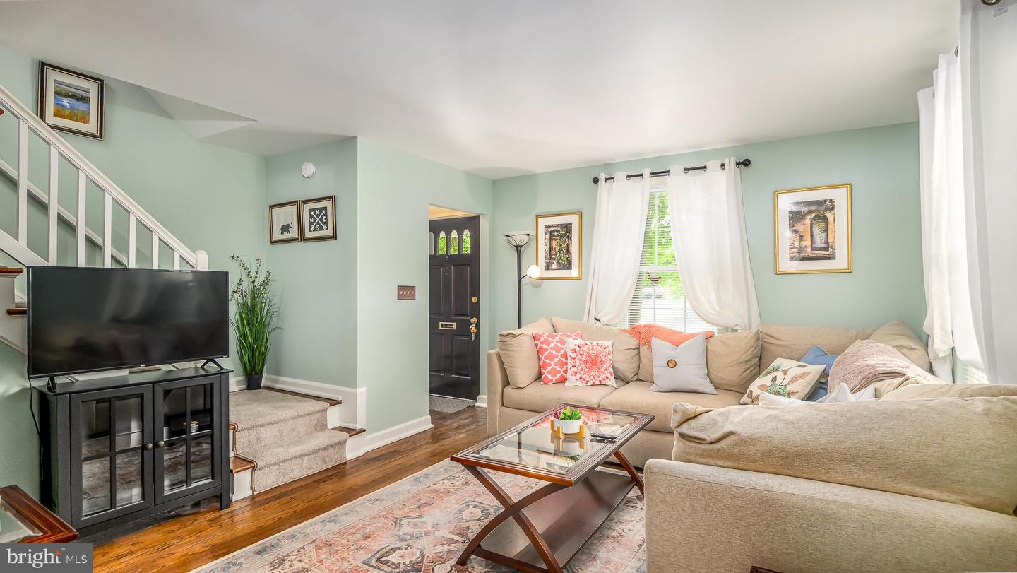4421 36TH ST S, ARLINGTON, Virginia 22206, 2 Bedrooms Bedrooms, ,2 BathroomsBathrooms,Residential,For sale,4421 36TH ST S,VAAR2058890 MLS # VAAR2058890