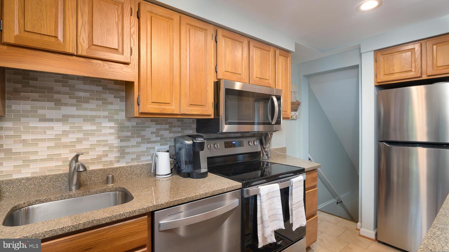 4421 36TH ST S, ARLINGTON, Virginia 22206, 2 Bedrooms Bedrooms, ,2 BathroomsBathrooms,Residential,For sale,4421 36TH ST S,VAAR2058890 MLS # VAAR2058890