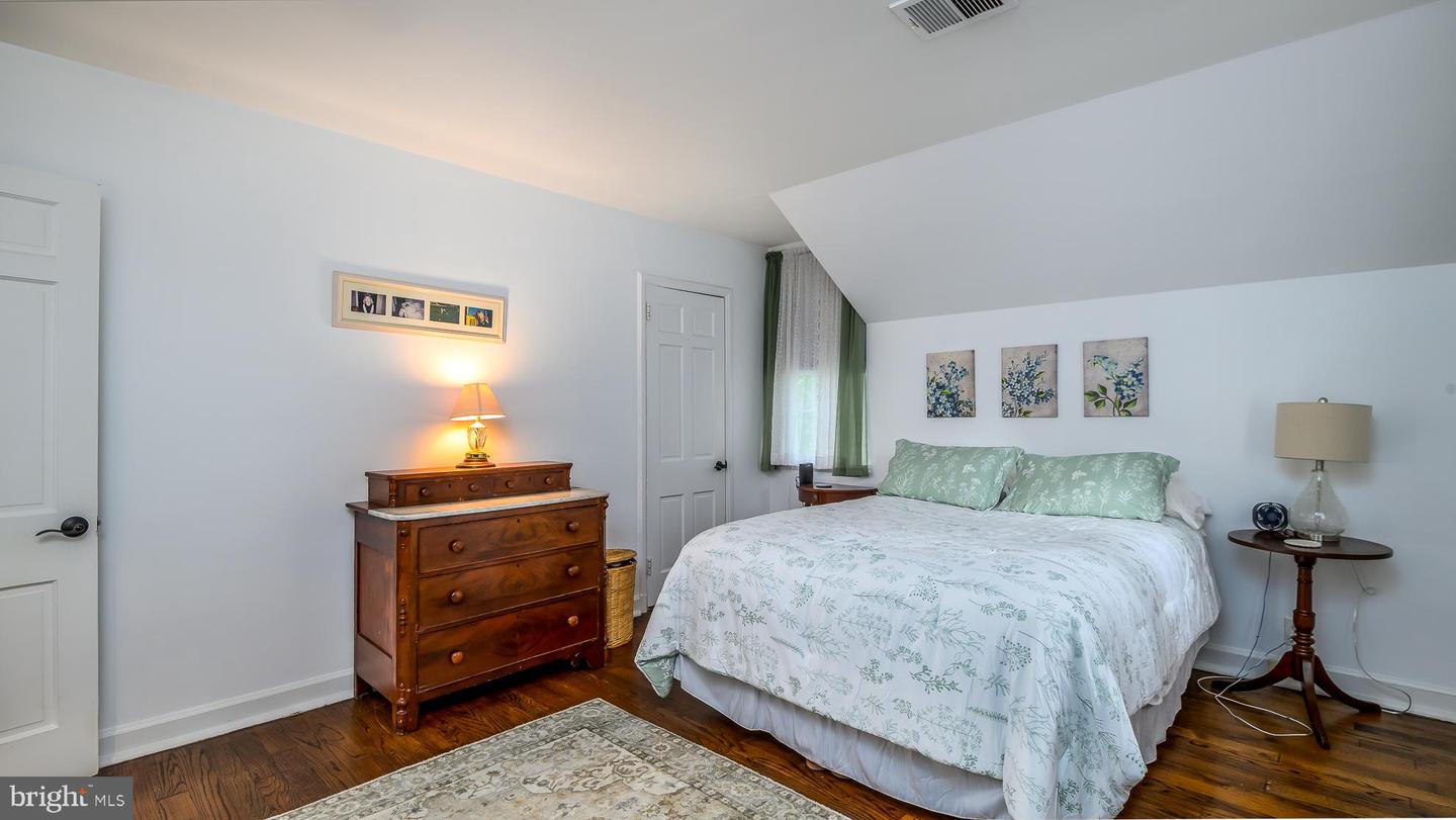 4421 36TH ST S, ARLINGTON, Virginia 22206, 2 Bedrooms Bedrooms, ,2 BathroomsBathrooms,Residential,For sale,4421 36TH ST S,VAAR2058890 MLS # VAAR2058890