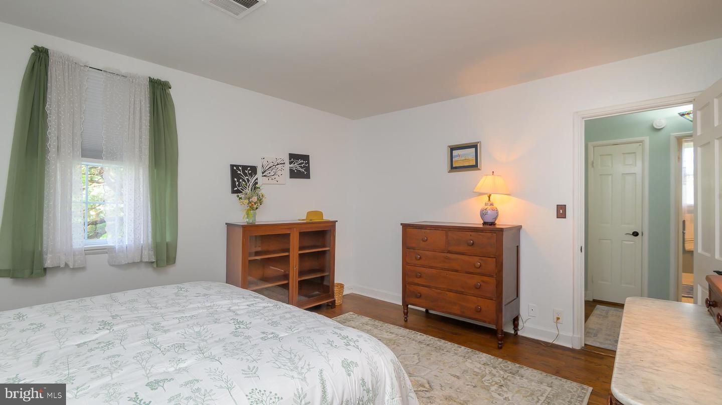 4421 36TH ST S, ARLINGTON, Virginia 22206, 2 Bedrooms Bedrooms, ,2 BathroomsBathrooms,Residential,For sale,4421 36TH ST S,VAAR2058890 MLS # VAAR2058890