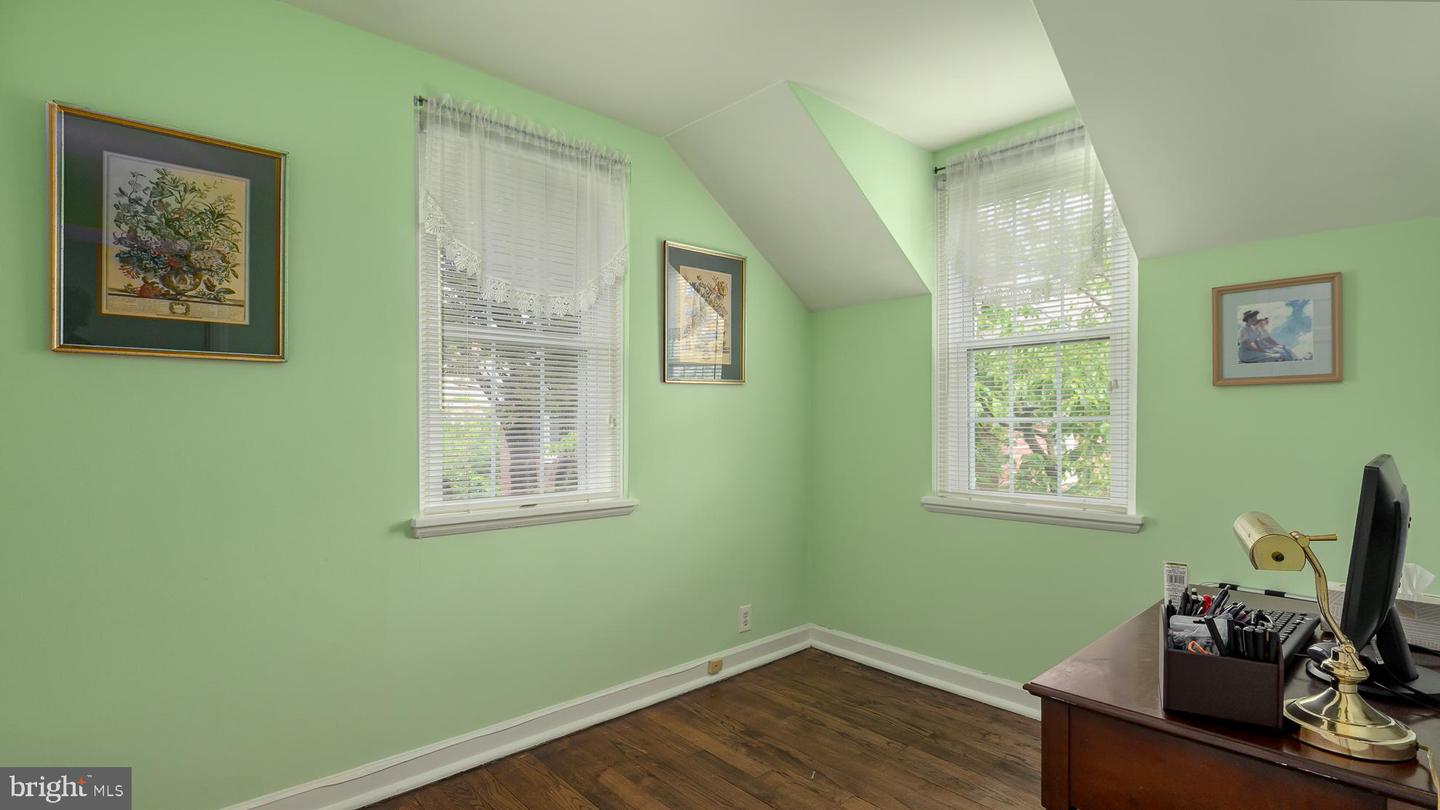 4421 36TH ST S, ARLINGTON, Virginia 22206, 2 Bedrooms Bedrooms, ,2 BathroomsBathrooms,Residential,For sale,4421 36TH ST S,VAAR2058890 MLS # VAAR2058890