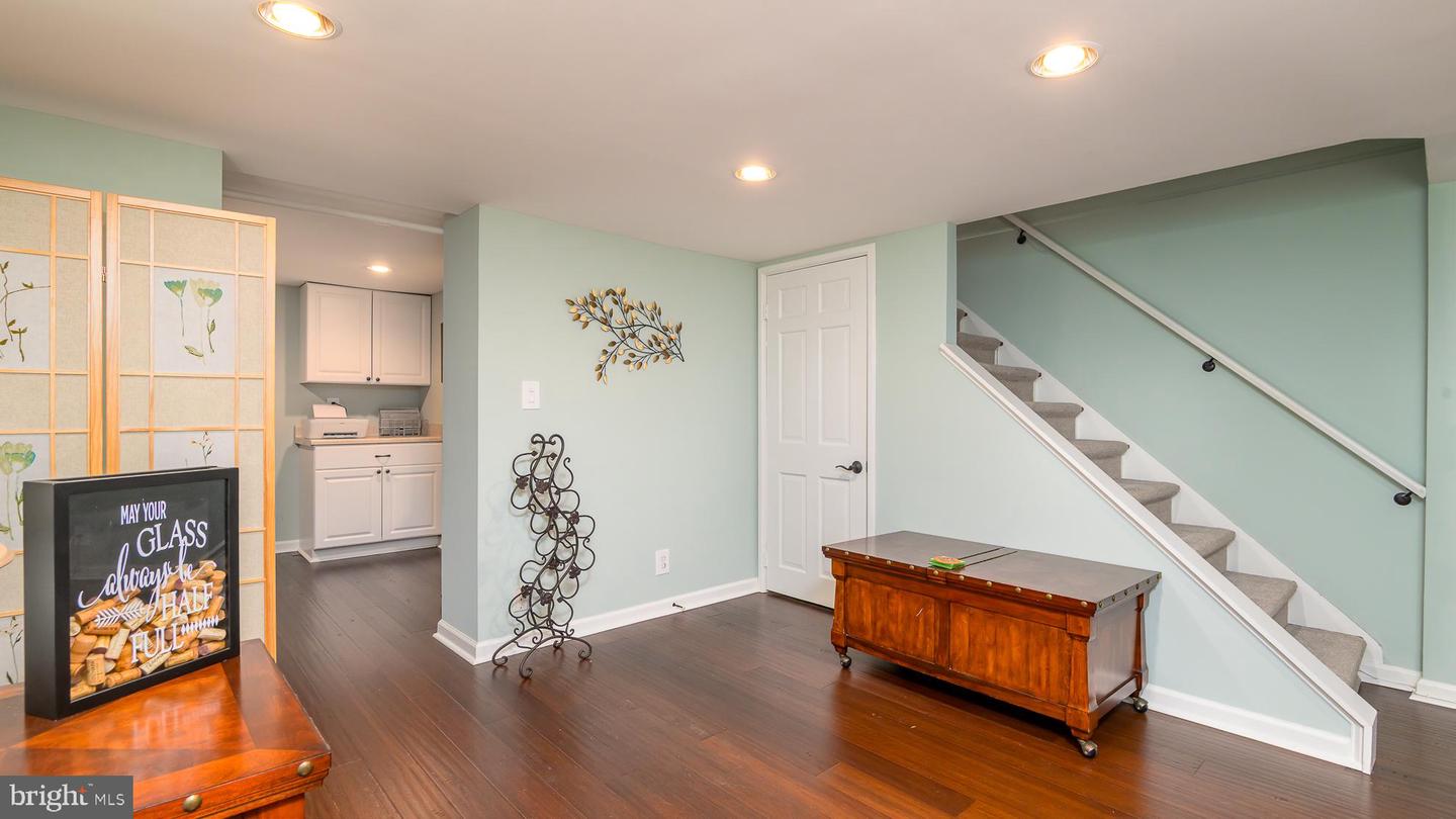 4421 36TH ST S, ARLINGTON, Virginia 22206, 2 Bedrooms Bedrooms, ,2 BathroomsBathrooms,Residential,For sale,4421 36TH ST S,VAAR2058890 MLS # VAAR2058890