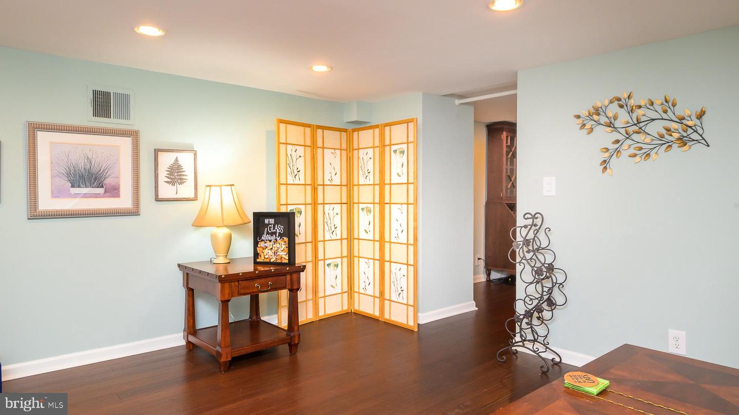 4421 36TH ST S, ARLINGTON, Virginia 22206, 2 Bedrooms Bedrooms, ,2 BathroomsBathrooms,Residential,For sale,4421 36TH ST S,VAAR2058890 MLS # VAAR2058890