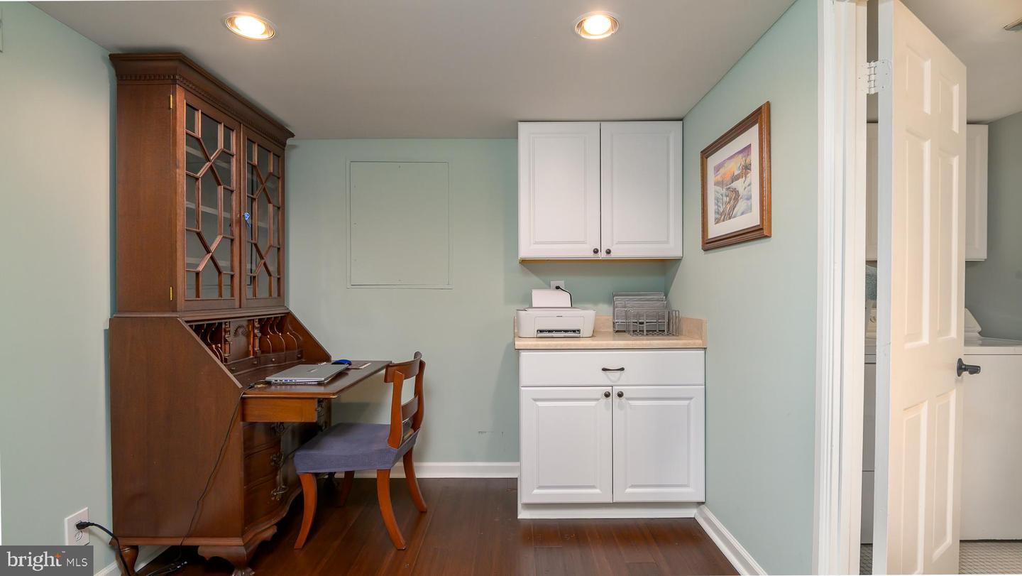 4421 36TH ST S, ARLINGTON, Virginia 22206, 2 Bedrooms Bedrooms, ,2 BathroomsBathrooms,Residential,For sale,4421 36TH ST S,VAAR2058890 MLS # VAAR2058890