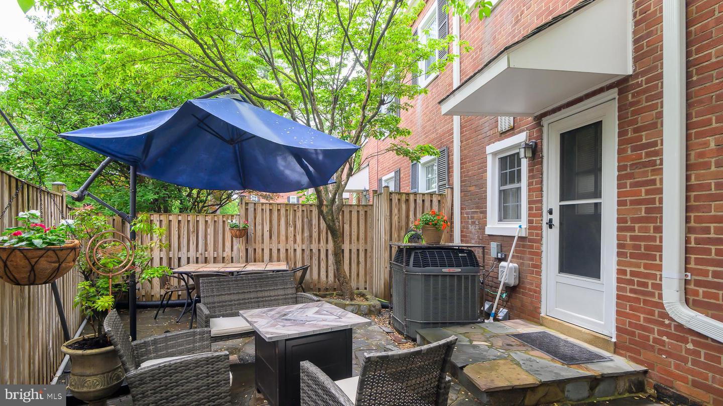 4421 36TH ST S, ARLINGTON, Virginia 22206, 2 Bedrooms Bedrooms, ,2 BathroomsBathrooms,Residential,For sale,4421 36TH ST S,VAAR2058890 MLS # VAAR2058890