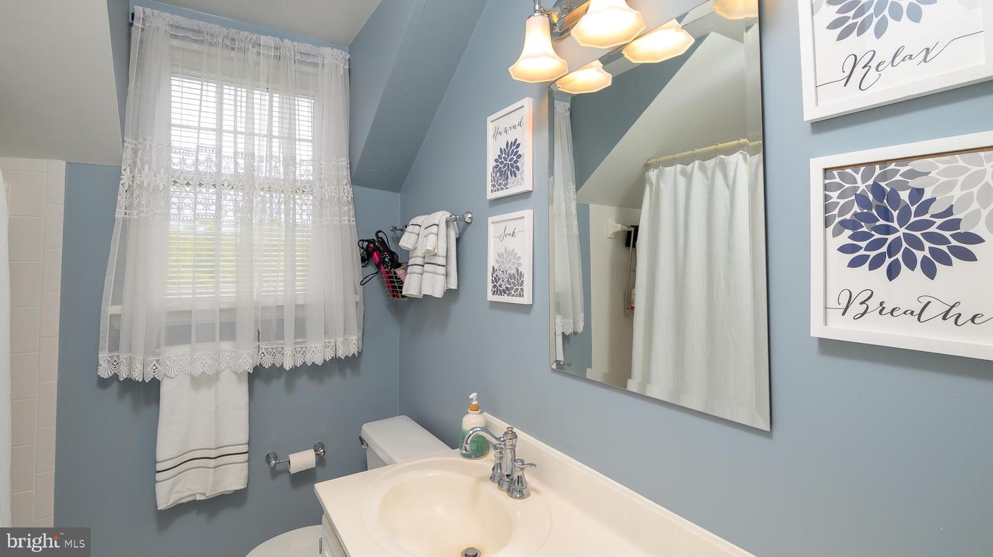 4421 36TH ST S, ARLINGTON, Virginia 22206, 2 Bedrooms Bedrooms, ,2 BathroomsBathrooms,Residential,For sale,4421 36TH ST S,VAAR2058890 MLS # VAAR2058890