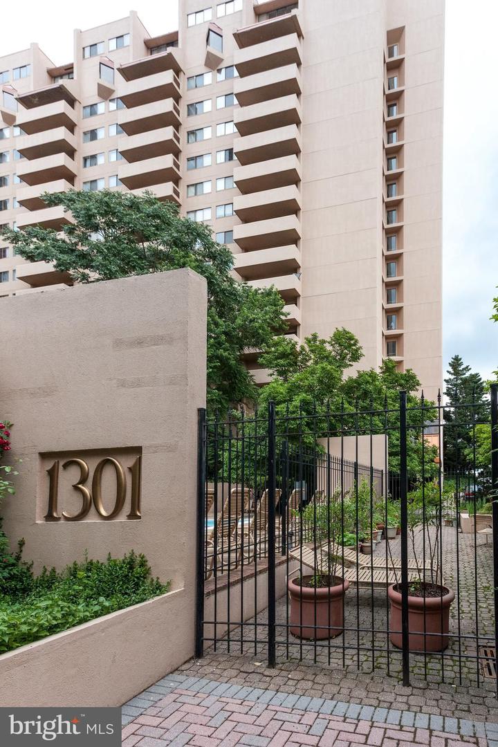 1301 N COURTHOUSE RD #611, ARLINGTON, Virginia 22201, 1 Bedroom Bedrooms, ,1 BathroomBathrooms,Residential,For sale,1301 N COURTHOUSE RD #611,VAAR2058896 MLS # VAAR2058896