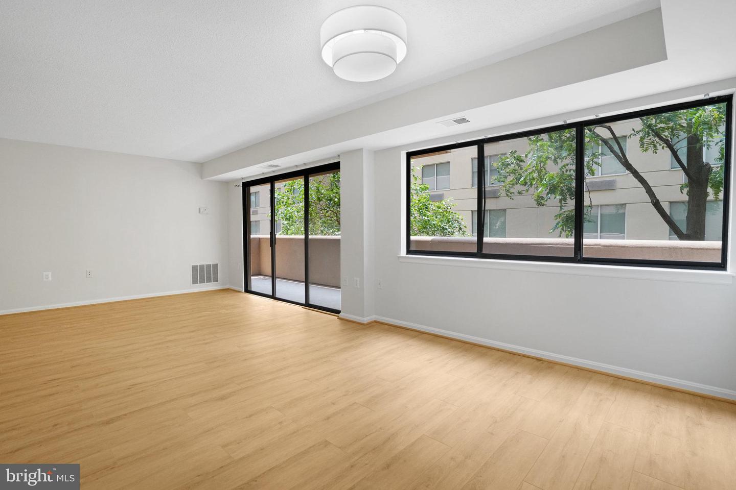 1301 N COURTHOUSE RD #611, ARLINGTON, Virginia 22201, 1 Bedroom Bedrooms, ,1 BathroomBathrooms,Residential,For sale,1301 N COURTHOUSE RD #611,VAAR2058896 MLS # VAAR2058896