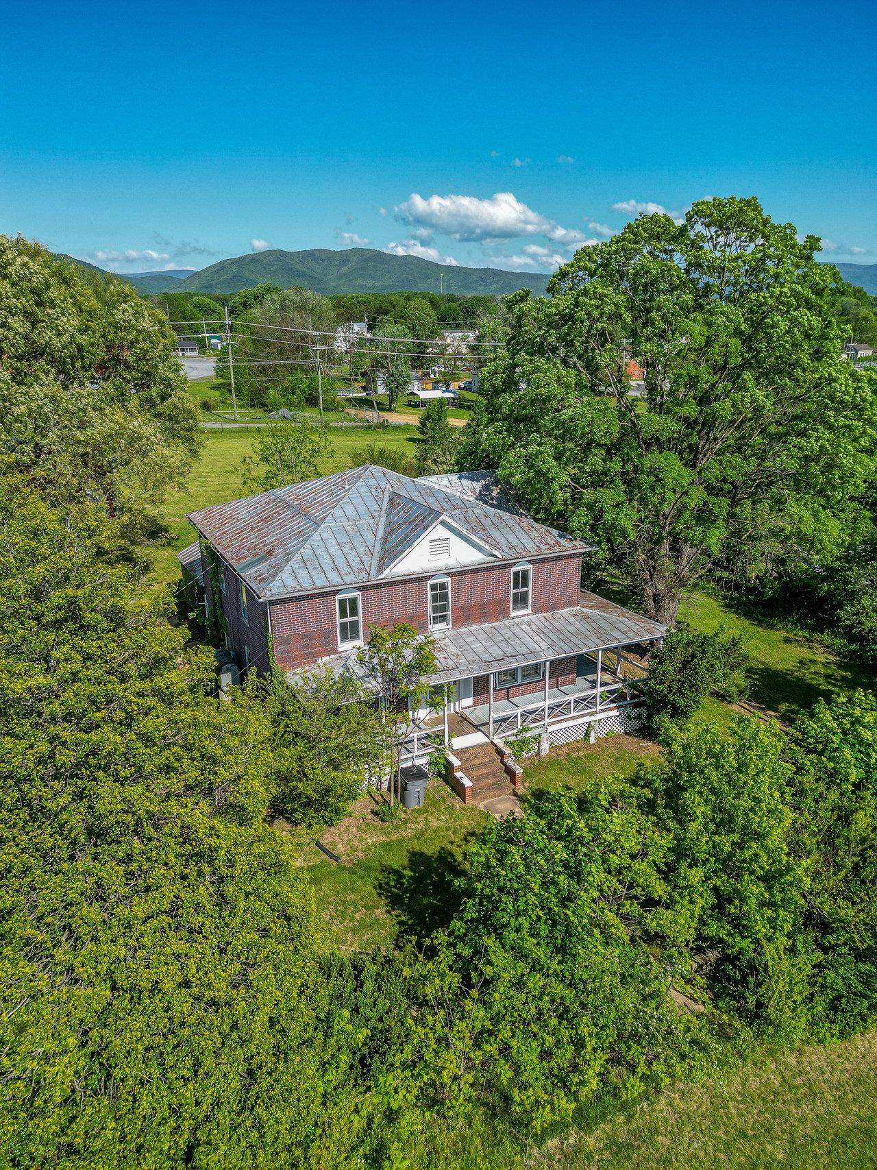 506 WILLIAMS AVE, SHENANDOAH, Virginia 22849, ,Commercial,506 WILLIAMS AVE,665742 MLS # 665742