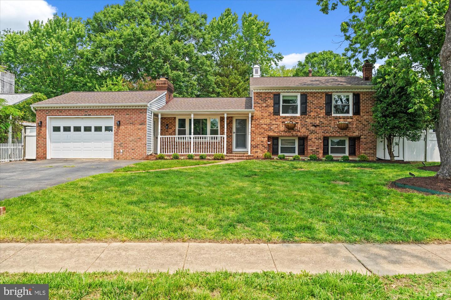 4802 EUBANK ST, ALEXANDRIA, Virginia 22309, 4 Bedrooms Bedrooms, ,3 BathroomsBathrooms,Residential,For sale,4802 EUBANK ST,VAFX2246224 MLS # VAFX2246224