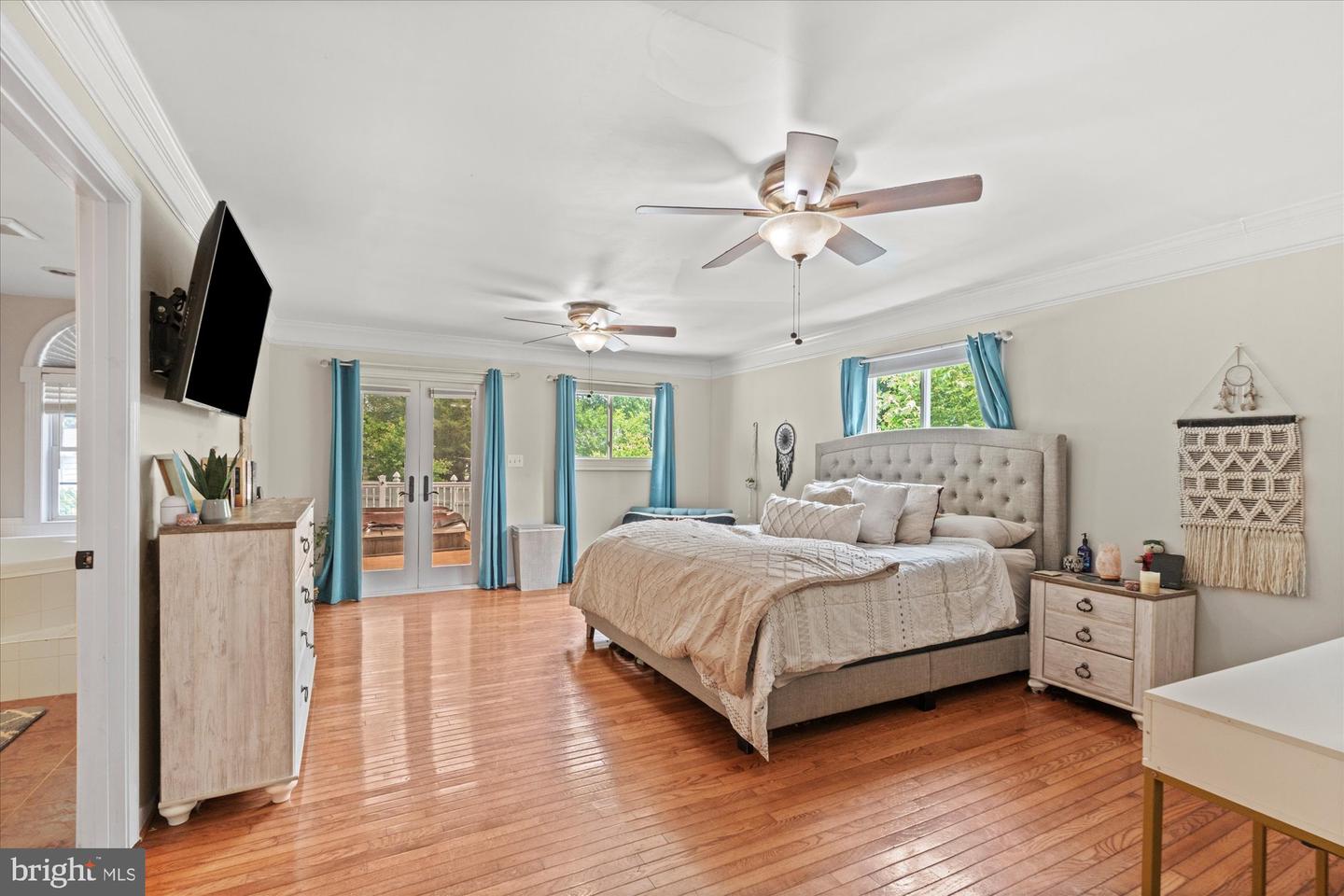4802 EUBANK ST, ALEXANDRIA, Virginia 22309, 4 Bedrooms Bedrooms, ,3 BathroomsBathrooms,Residential,For sale,4802 EUBANK ST,VAFX2246224 MLS # VAFX2246224